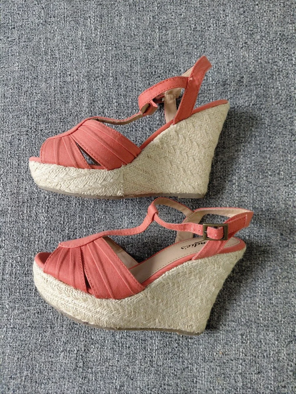 Candie's 2012 Coral Orange T-Strap Open Toe Espadrille Ankle Strap Wedges Size 6